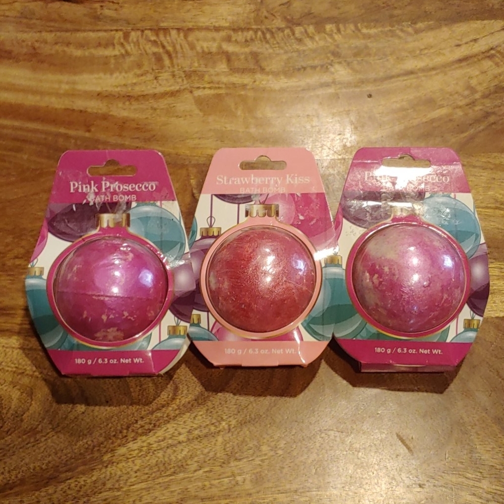 Set of 3 Christmas Ornaments Bath Bombs